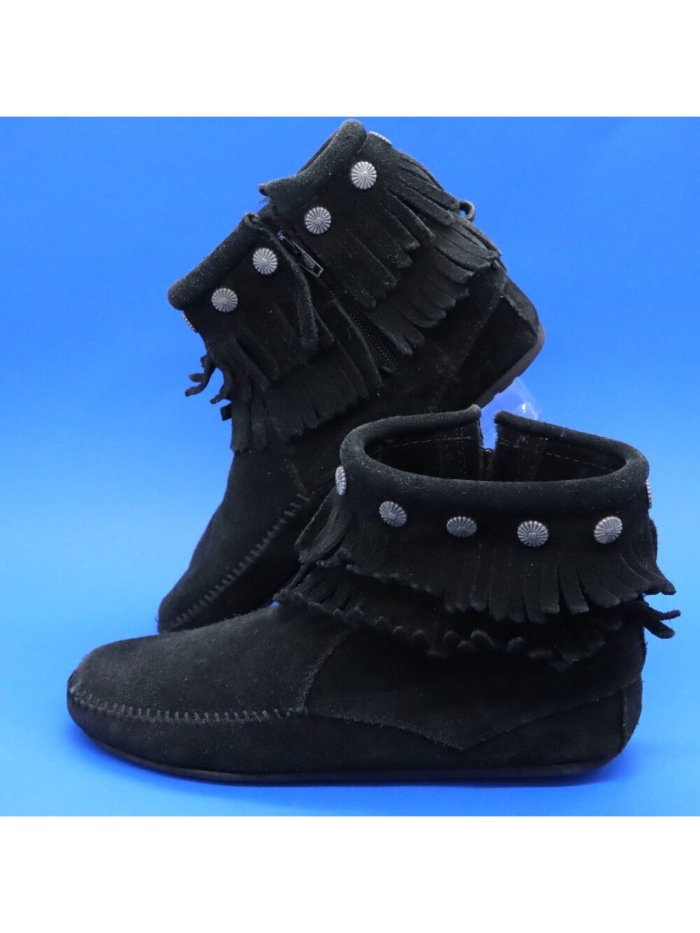 Minnetonka Black Suede Ankle Boots Women’s 8 Double Fringe Concho Boho Festival